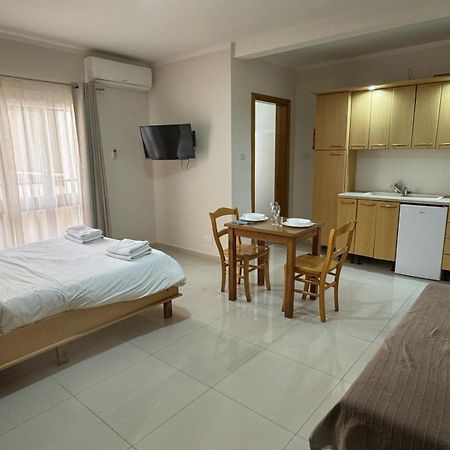 The Triton Apart otel St. Paul's Bay Dış mekan fotoğraf