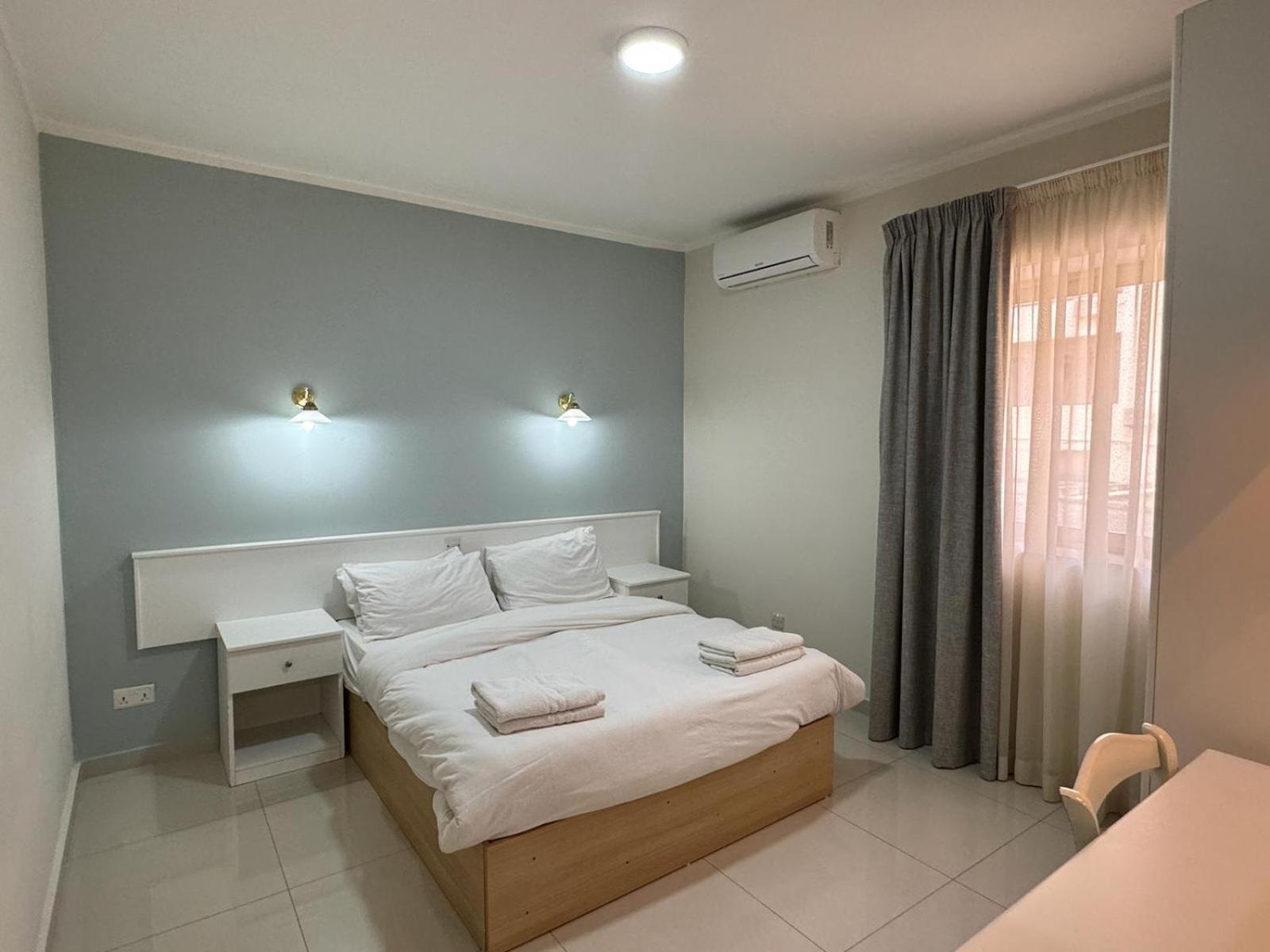 The Triton Apart otel St. Paul's Bay Dış mekan fotoğraf