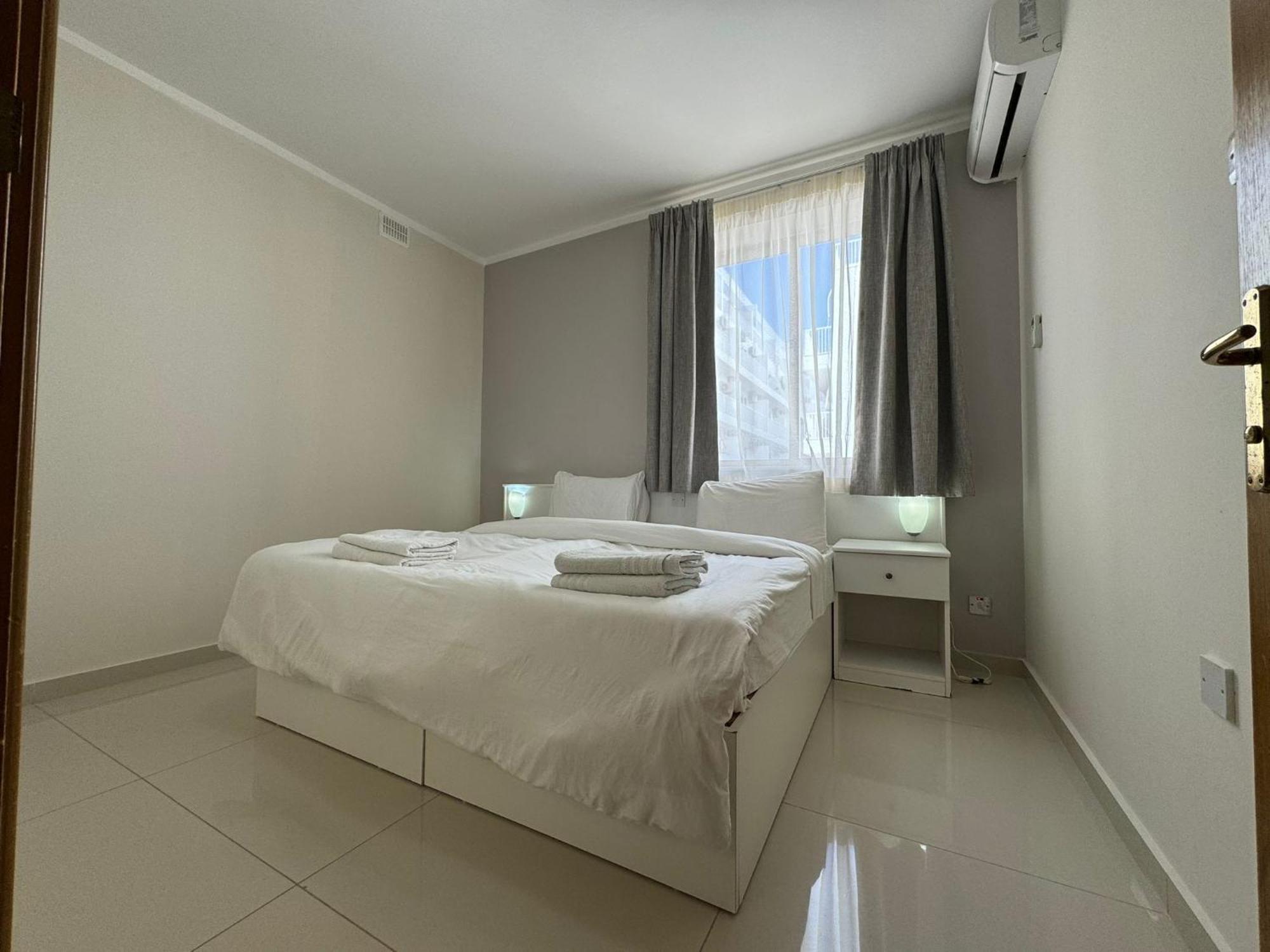 The Triton Apart otel St. Paul's Bay Dış mekan fotoğraf
